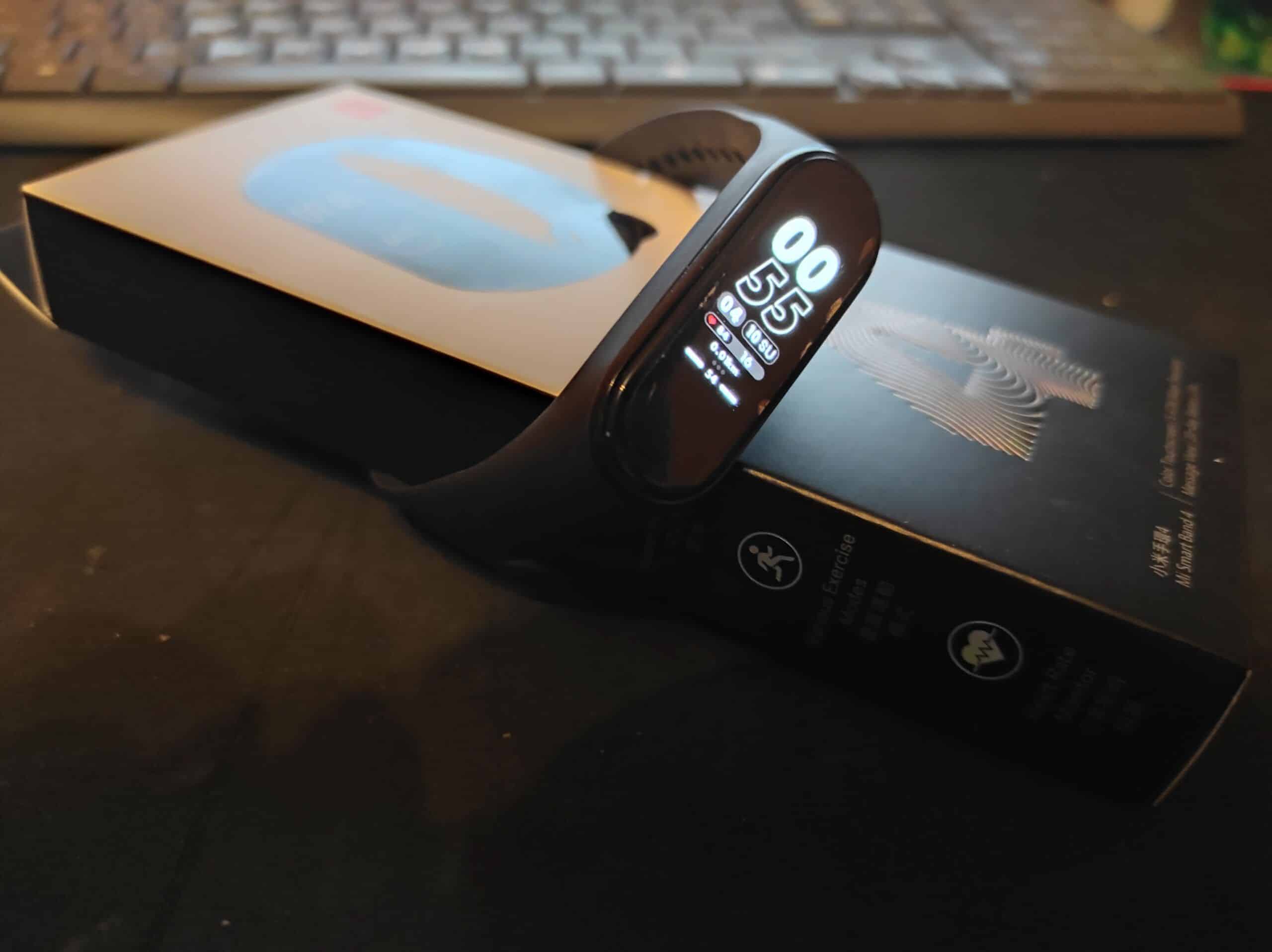 Power User with Sports Tracking Bracelet – Xiaomi Mi Band 4 Review